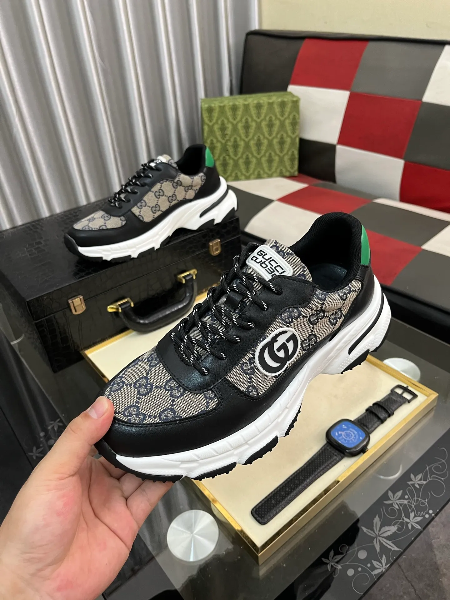 Men's Men's Shoes 💰458⌚️⌚️【GUCCI】Gucci men's latest white shoe series casual shoes! The official website is built 1:1. Upper: Made of imported cowhide, with electric embroidery ➕Inner lining: Made of high-quality first-layer pigskin, soft and comfortable. Picky material selection and exquisite workmanship give you the best enjoyment. Size: 38-44. 3️⃣colors available